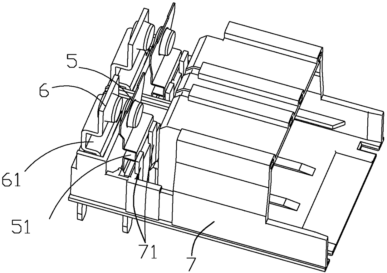 Small-sized electromagnetic relay applicable to intelligent socket