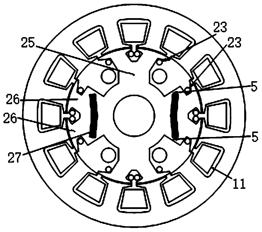 Brushless hybrid excitation synchronous generator with adjustable magnetic flux leakage