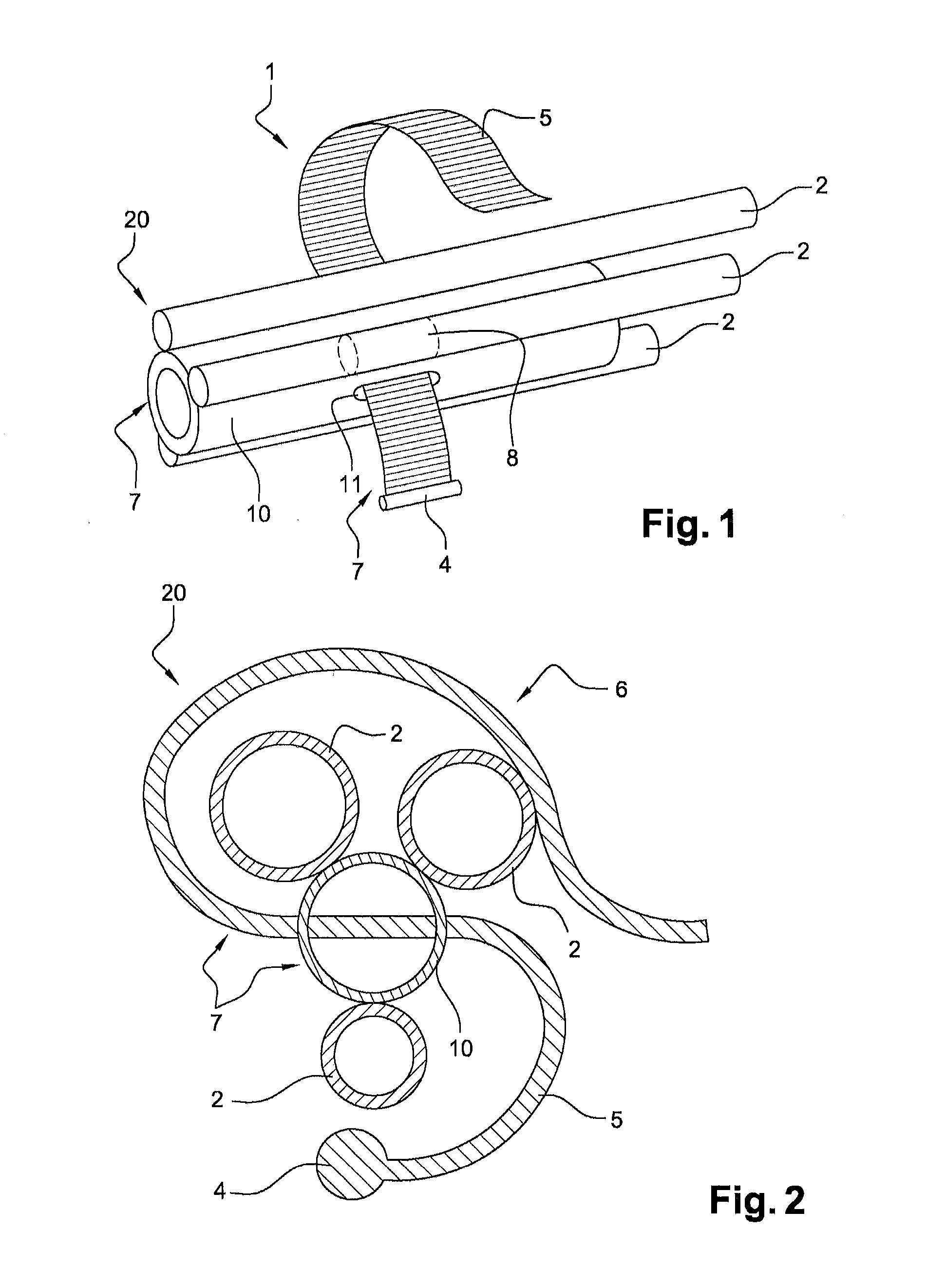 Device for securing and retaining at least one electrical harness in a turbomachine