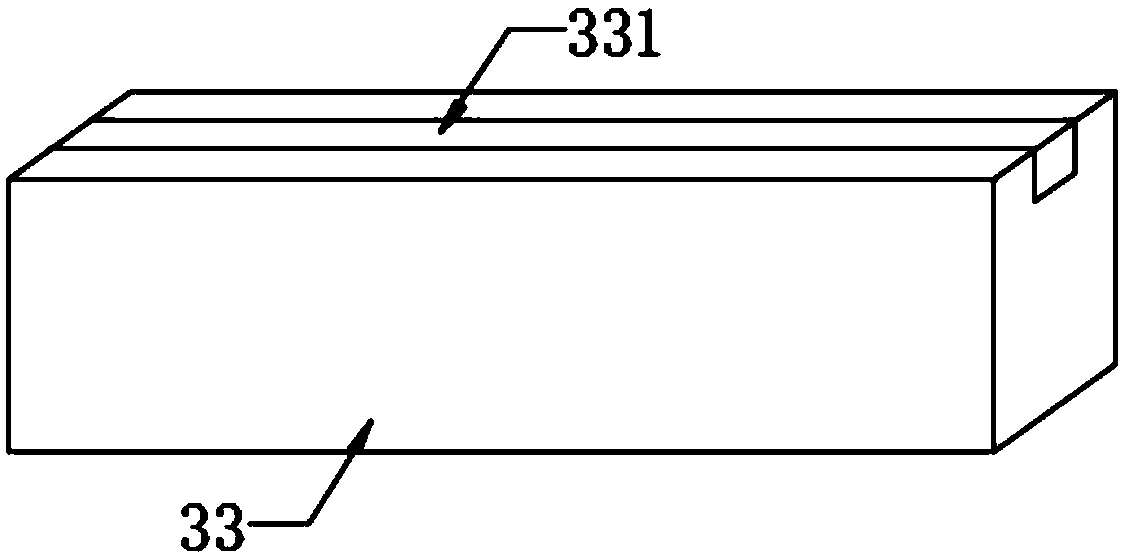 Polyester yarn cleaning device