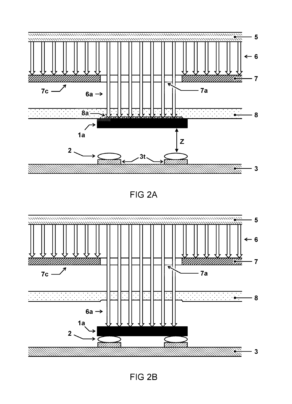 Apparatus and method for contactless transfer and soldering of chips using a flash lamp