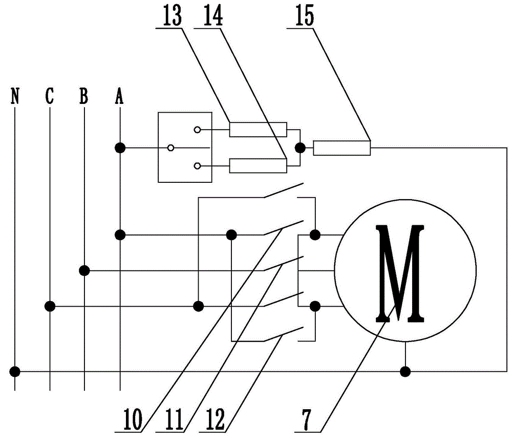 Submerged pump capable of achieving automatic adjusting according to water level