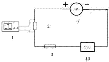 Method and device of testing surge current impact resistant property of fuse