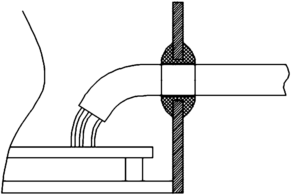 Fluid sealing wire protecting opening