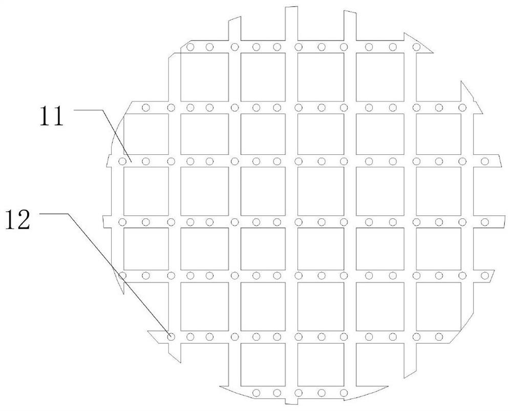 Drying and grinding device for roselle pharmacy as well as using method of drying and grinding device