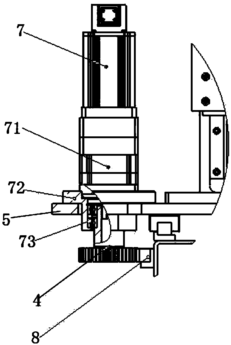 Disassembling device for waste motor casing