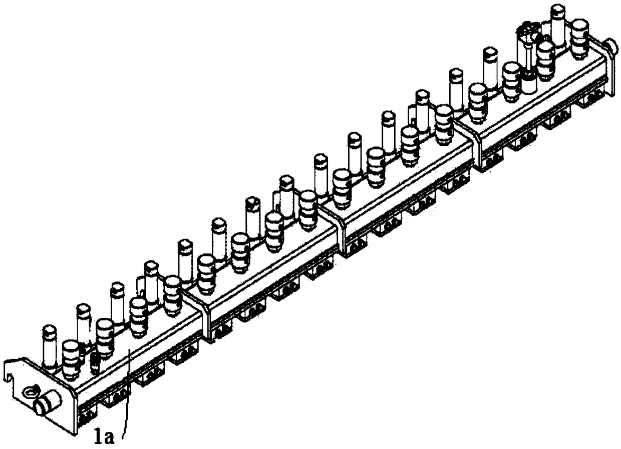 Asphalt foaming spraying apparatus and asphalt cold recycling device