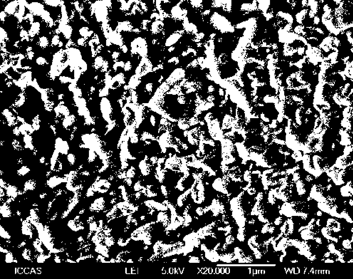 Composite reverse osmosis membrane with high-intensity anti-pollution layer and preparation method thereof