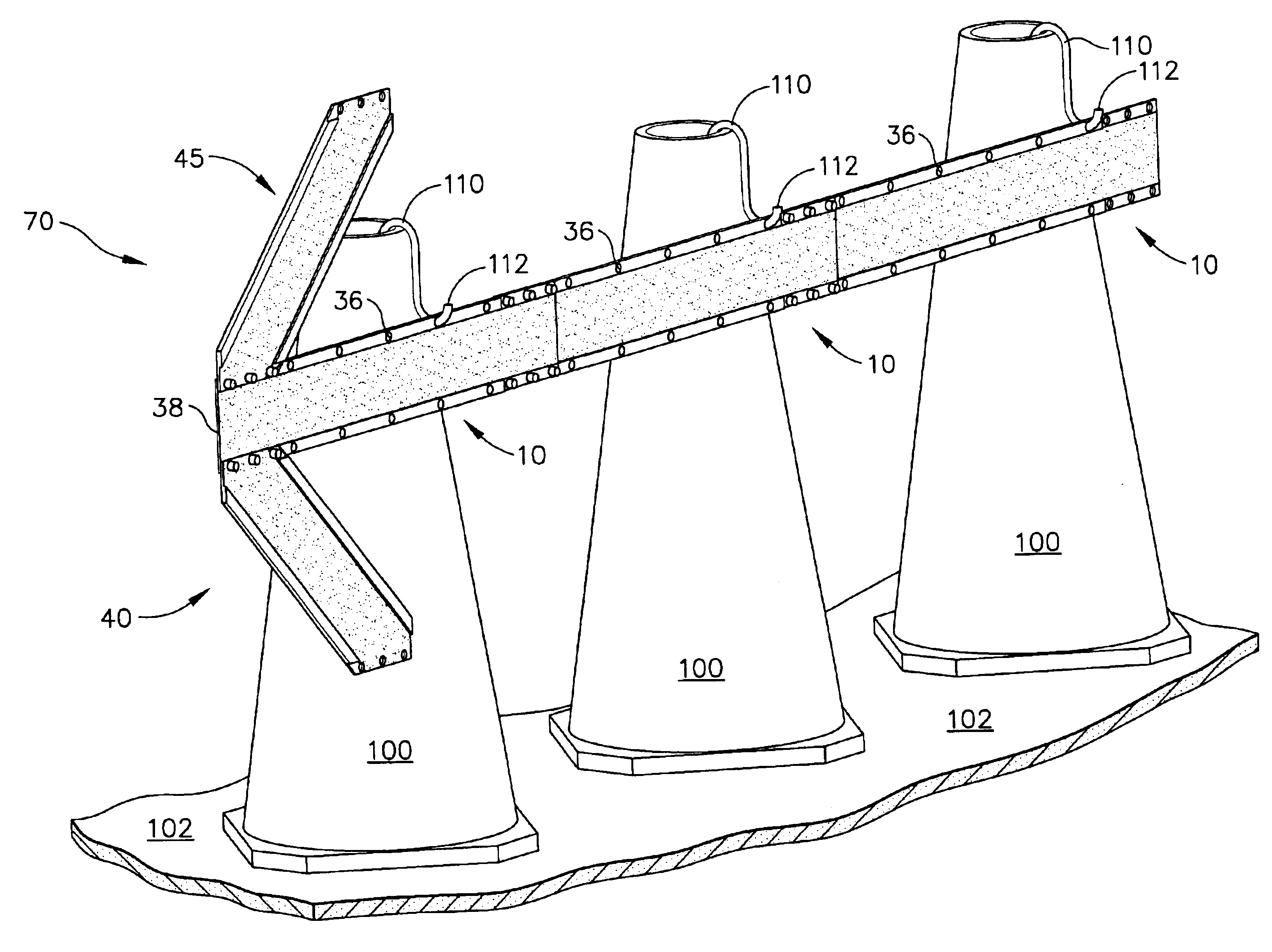 Reflective arrowhead traffic sign apparatus