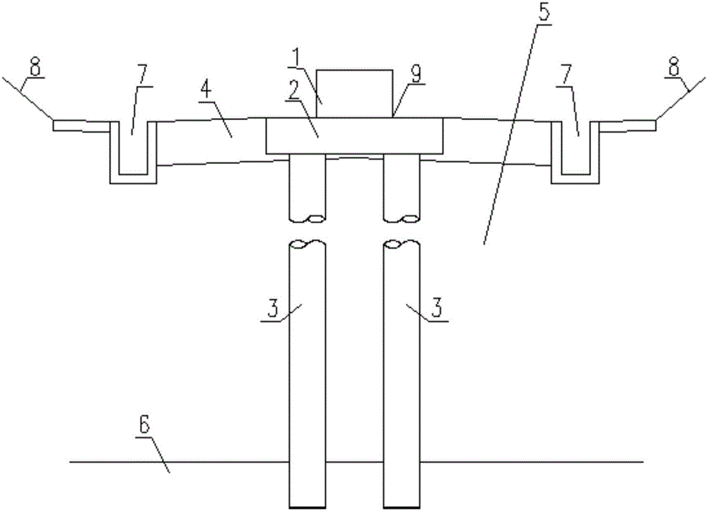 Medium-low speed maglev traffic engineering single-line excavation section pile foundation combined type rail bearing beam structure