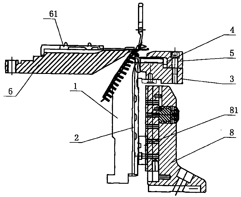 Shearing device of round reversely-wrapped towel knitting machine