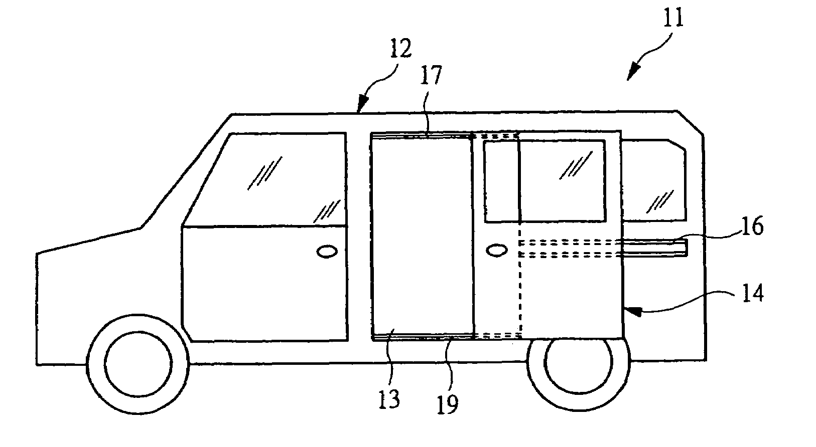 Sliding door opening and closing device