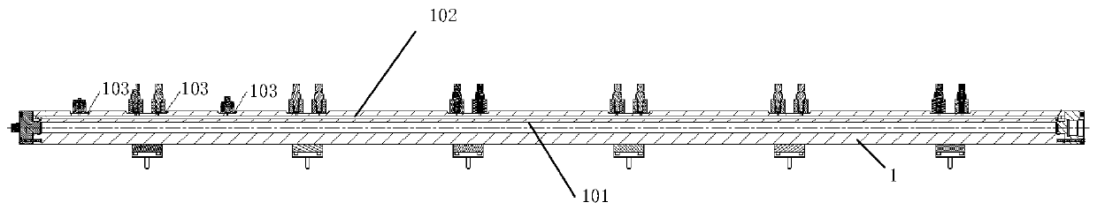 Low-speed machine integral common rail