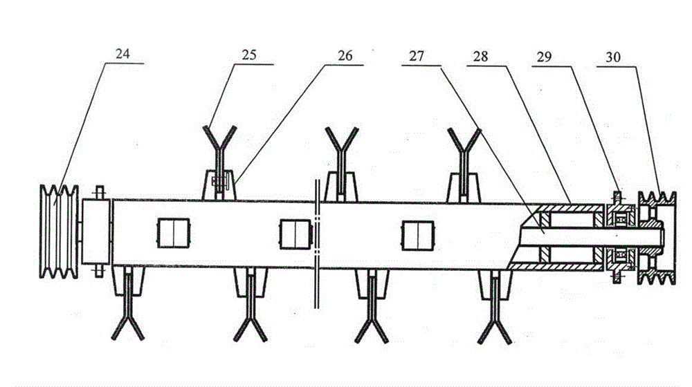 Trail-type straw collecting, smashing and bundling machine