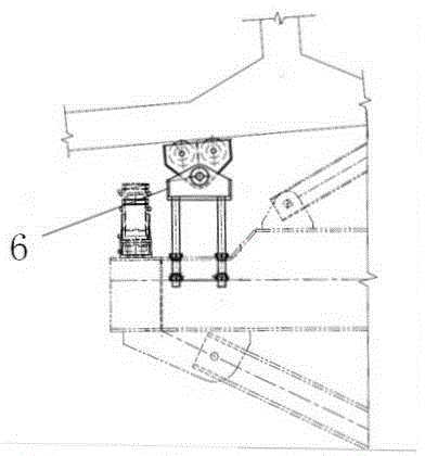 Travelling method of cantilever casting arch bridge hanging basket push-type tracked small tank