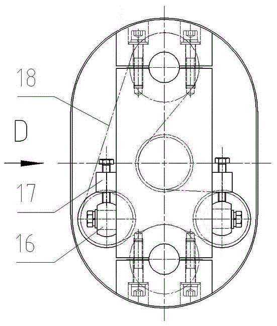 Wrap angle adjustable fabric expanding device with cloth length compensation function