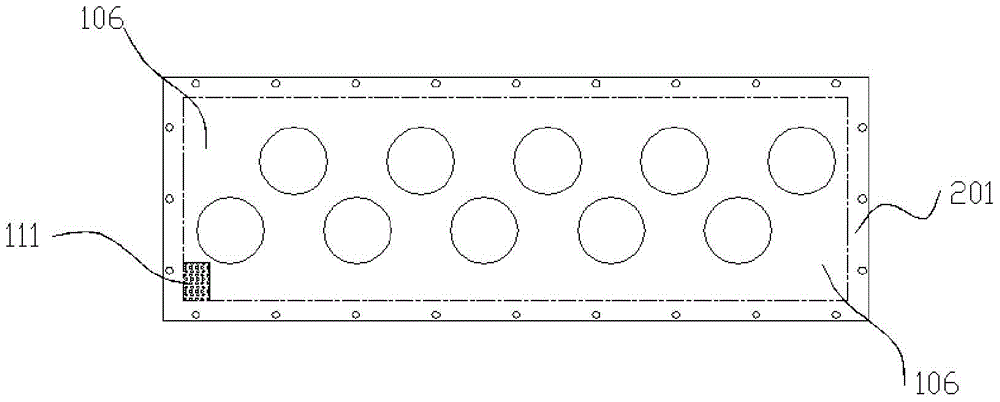 A multi-row synthetic tow cooling device