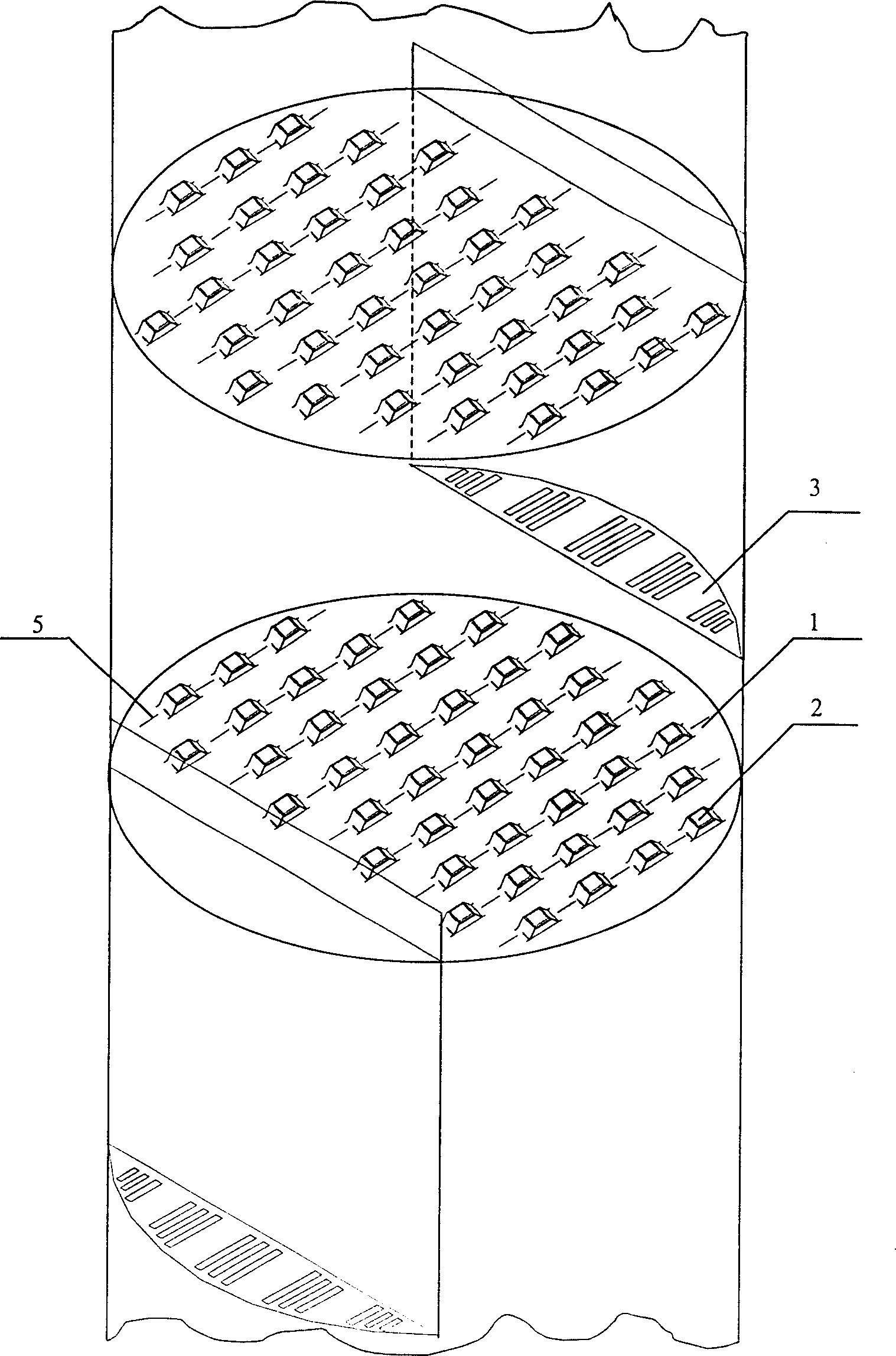 Efficient large-flux fixed valve tray