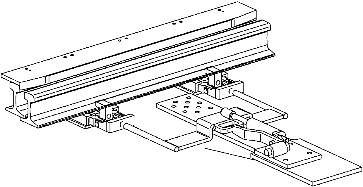 Gap adjusting device for main rail and guard rail