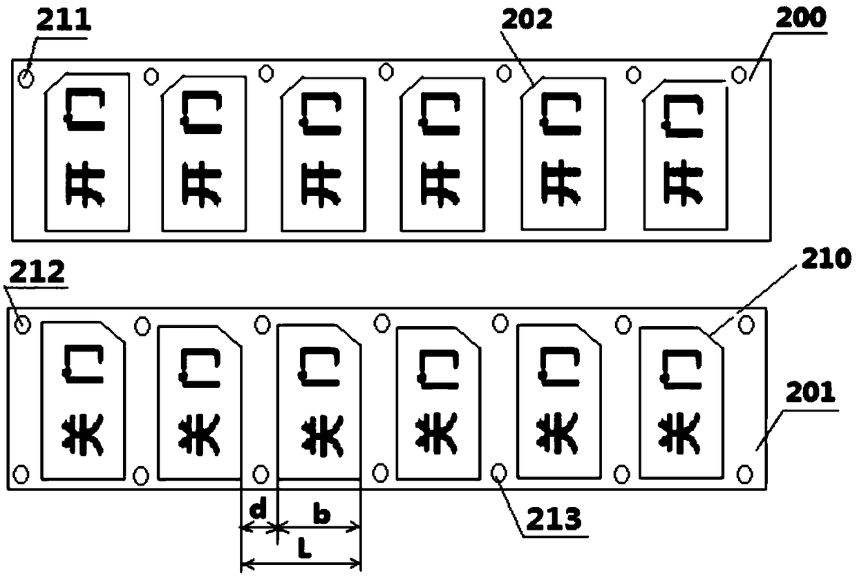 Rotating disk type automatic labeling device for door handles