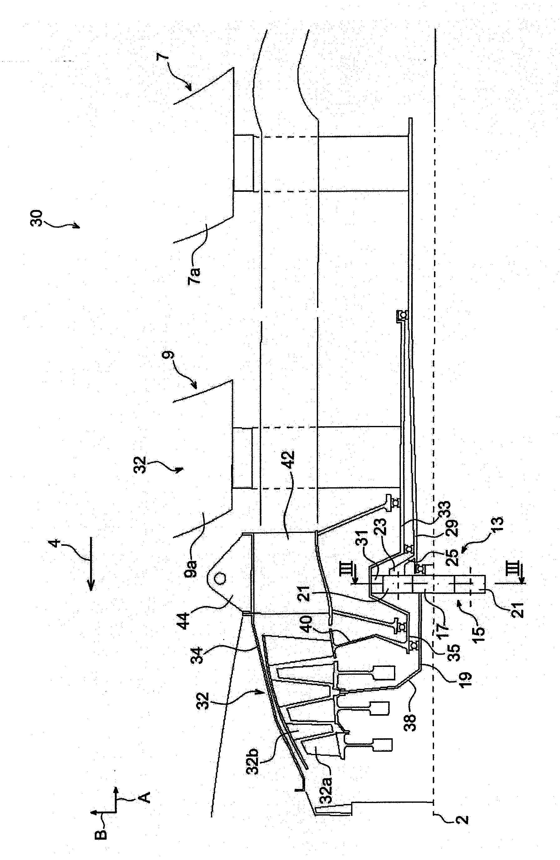 System including counter-rotating propellers driven by an epicyclic train ensuring a balanced couple distribution between the two propellers