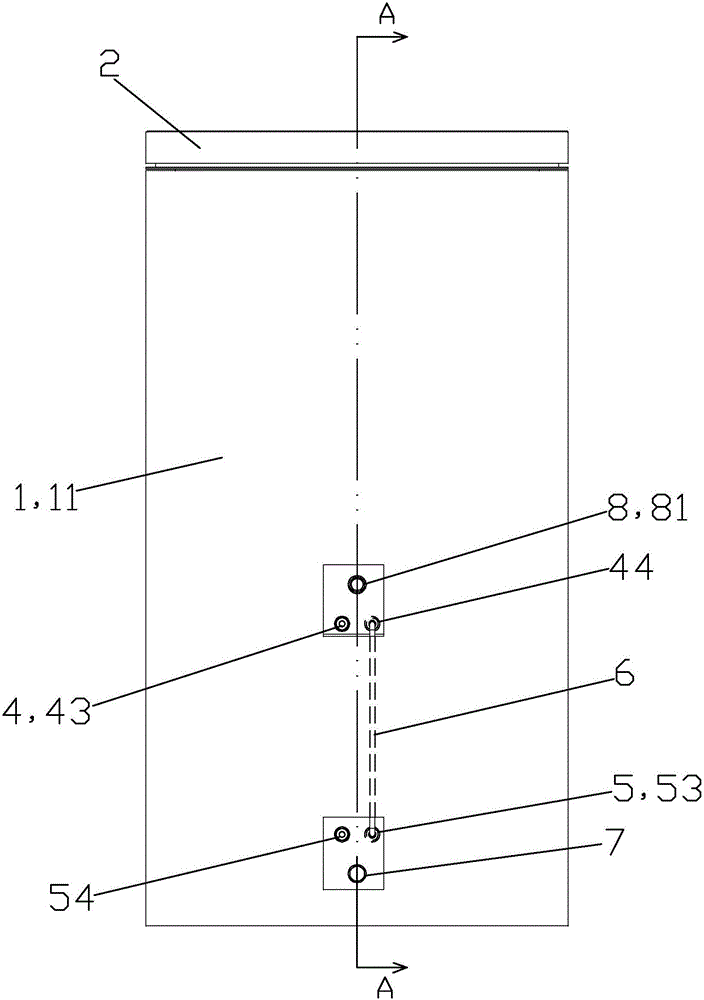 Hierarchical phase-change hot water storage tank