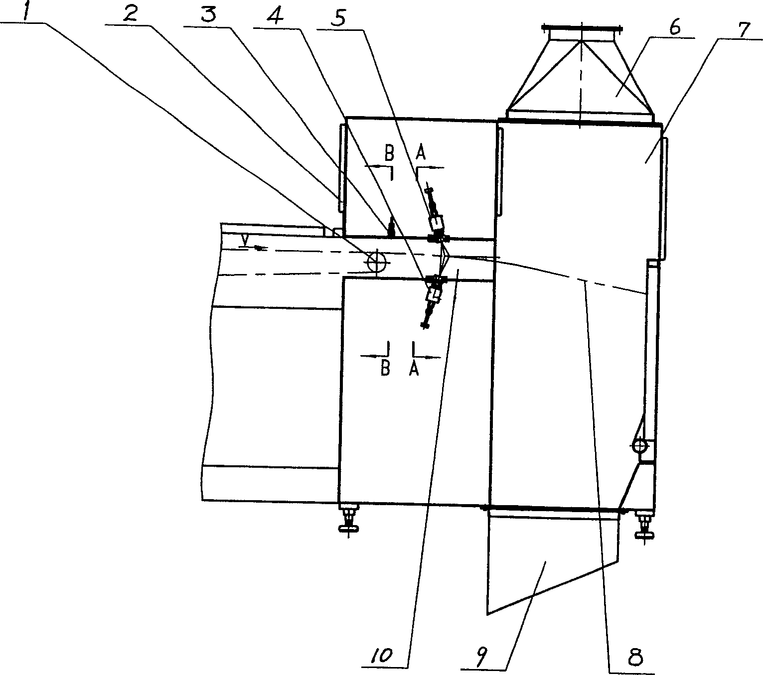 Method and apparatus for uniformly spraying liquid onto materials