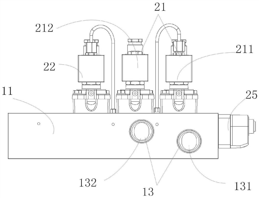 Converging plate for bottle blowing machine and bottle blowing equipment using converging plate