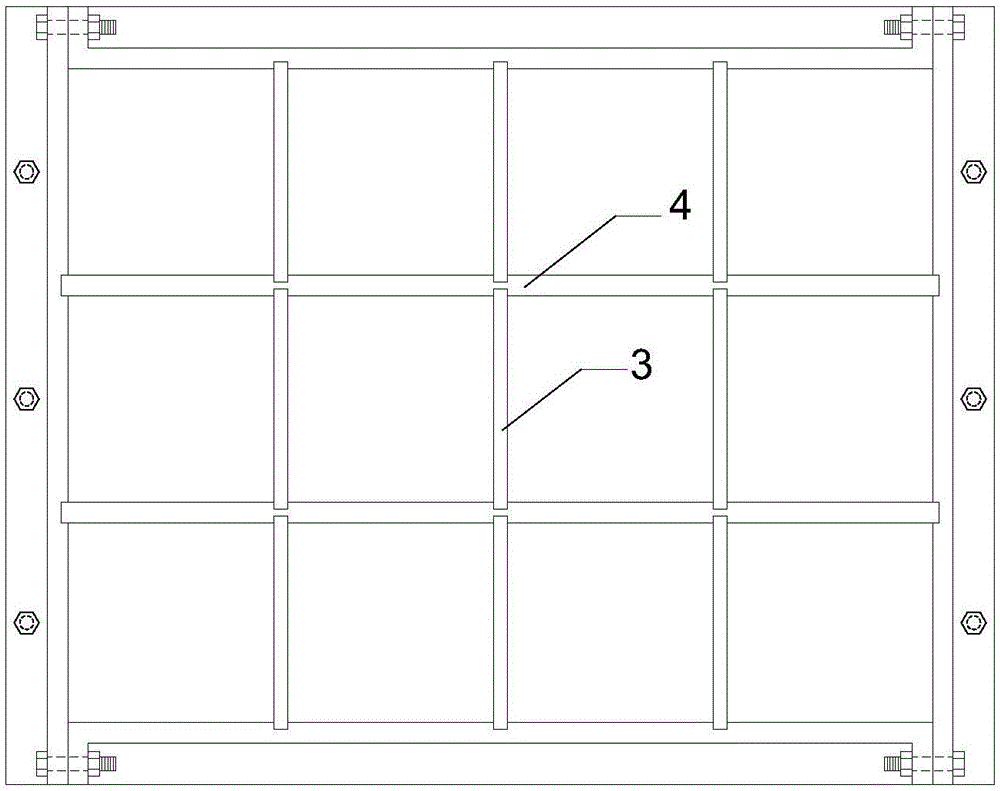 Test apparatus and method for simulating hydraulic fracture of concrete under high water pressure