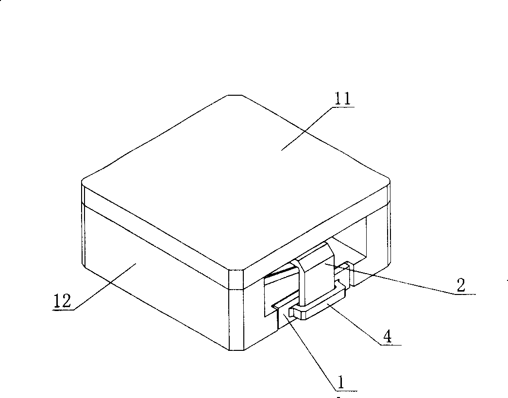 A surface mounted magnetic element