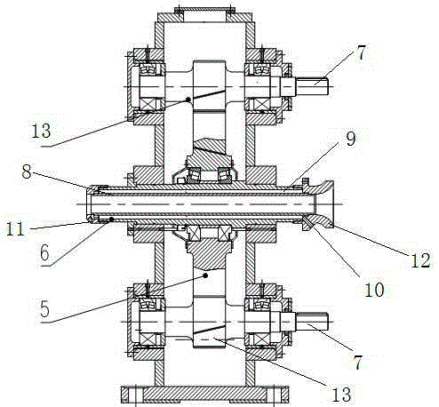 One-inlet and six-outlet integrated pipe rolling gearbox