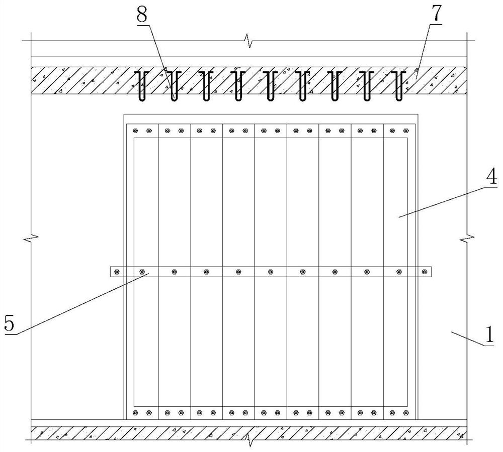 Blocking structure for transportation door opening of side wall equipment in subway rail traveling area