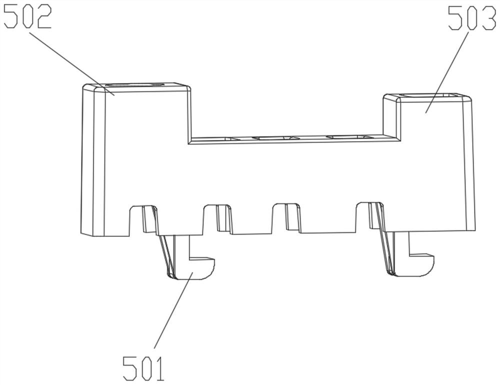 Electric oven capable of insulating heat