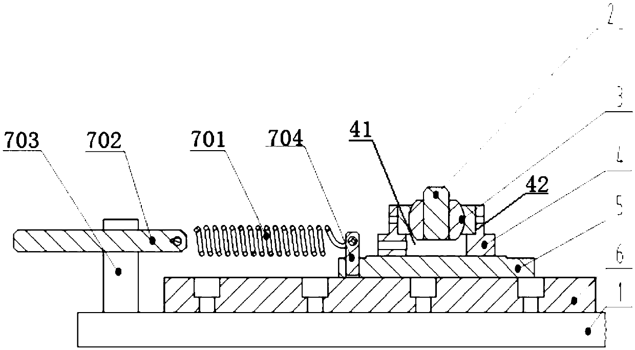 Three point passive support device adapting to ultrathin dynamic mirror deformation decoupling