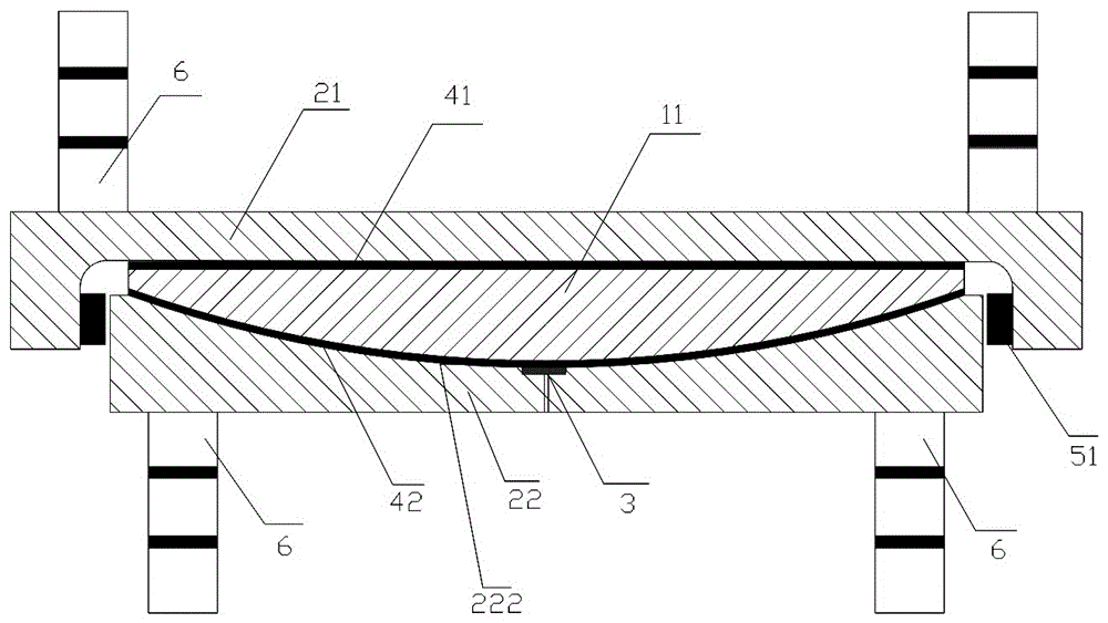 A support and its pressure monitoring structure