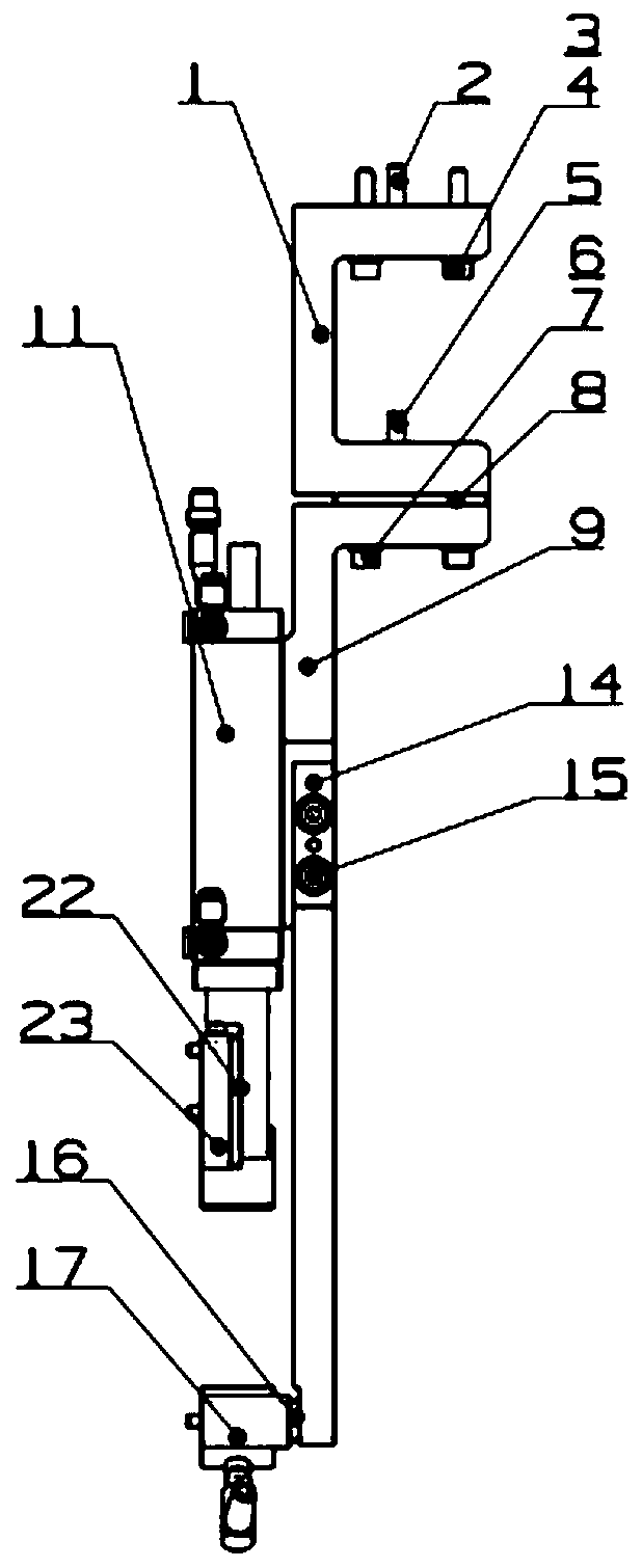 Robot end effector for clamping pipe parts