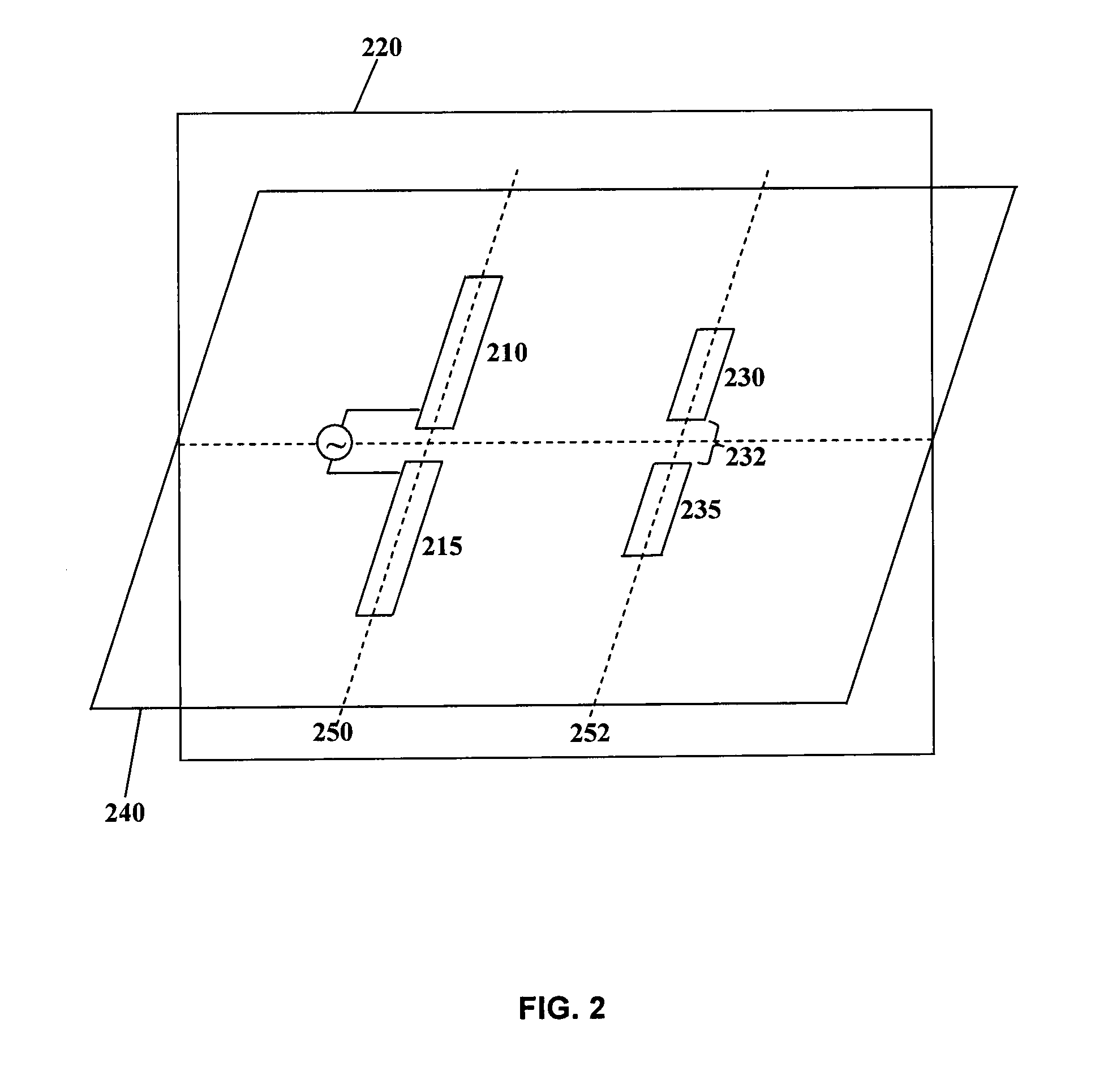 Antenna having split directors and antenna array comprising same