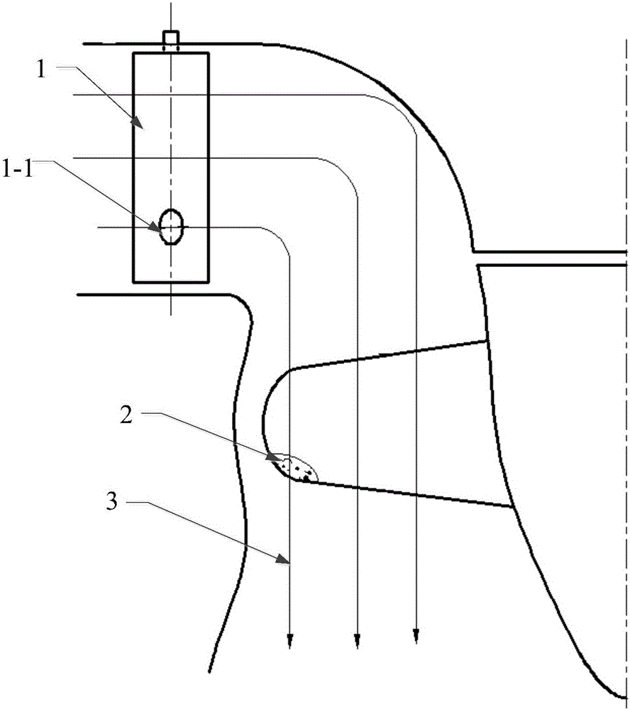 Pressure turbine and movable guide vane of same and air-compensating hole designing method for same