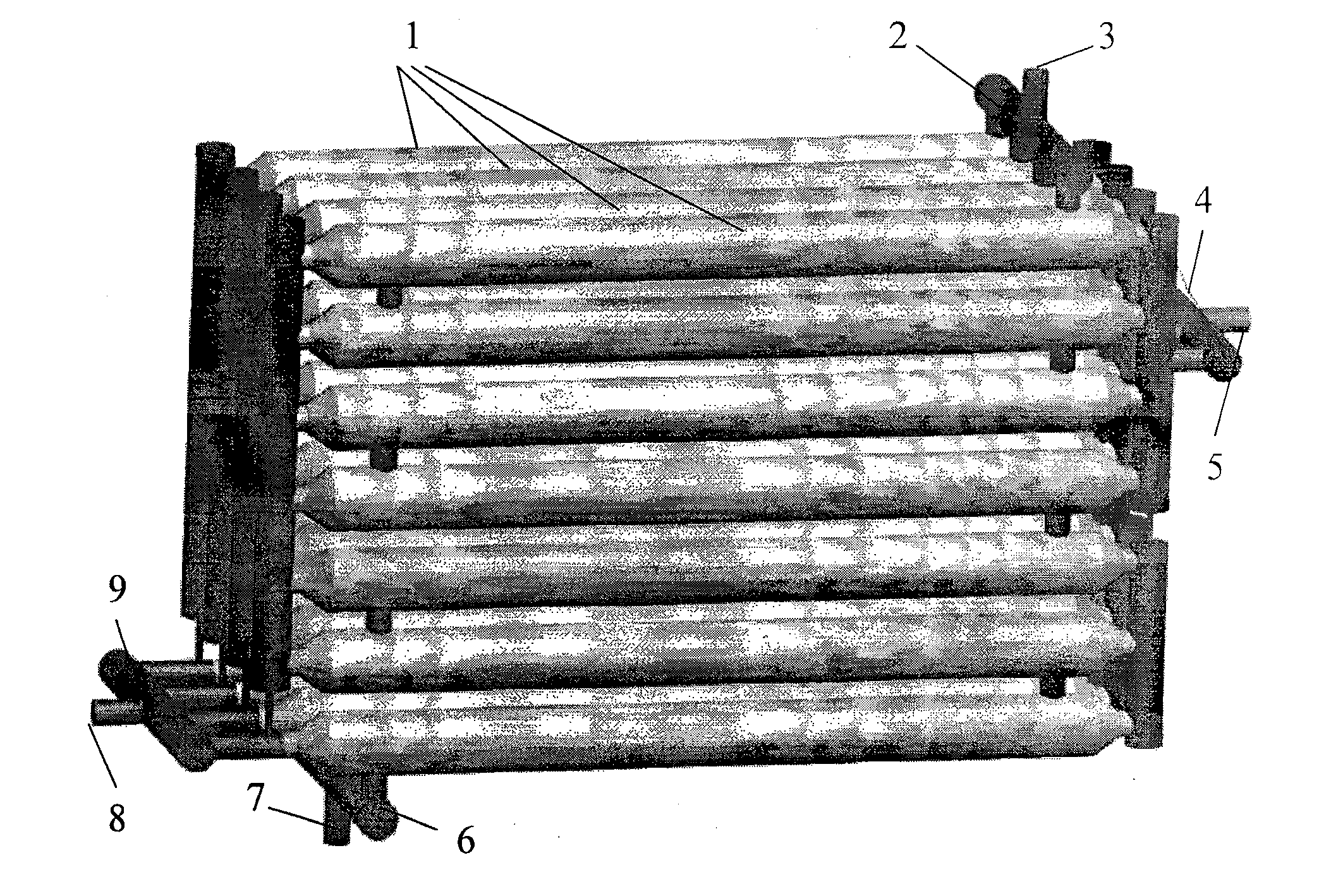 Liquid division type double-pipe condenser