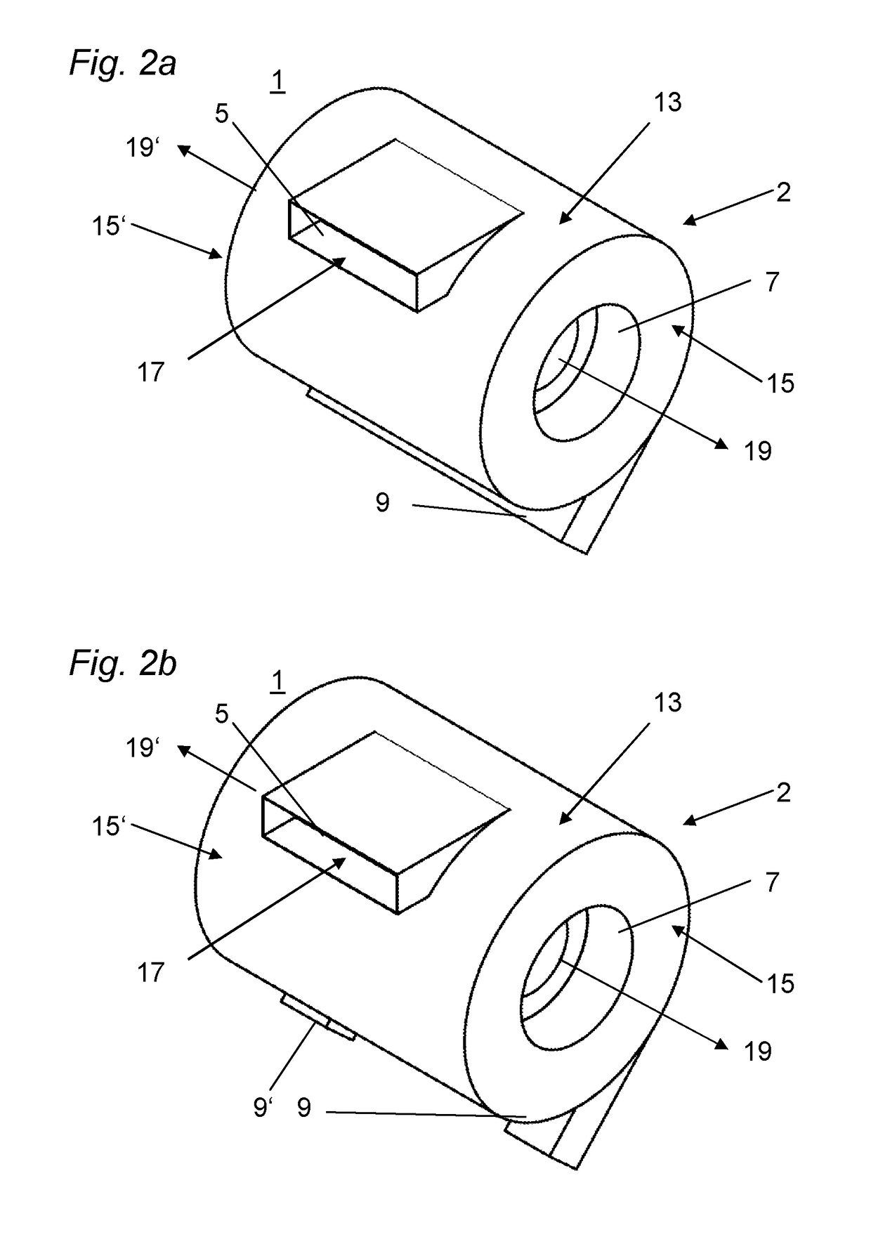 Separation device for separating particles from a fluid flow