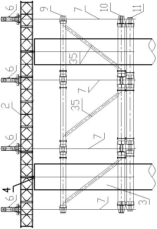 Construction method for integrally and downward putting cofferdam ring beams by means of continuous jack method