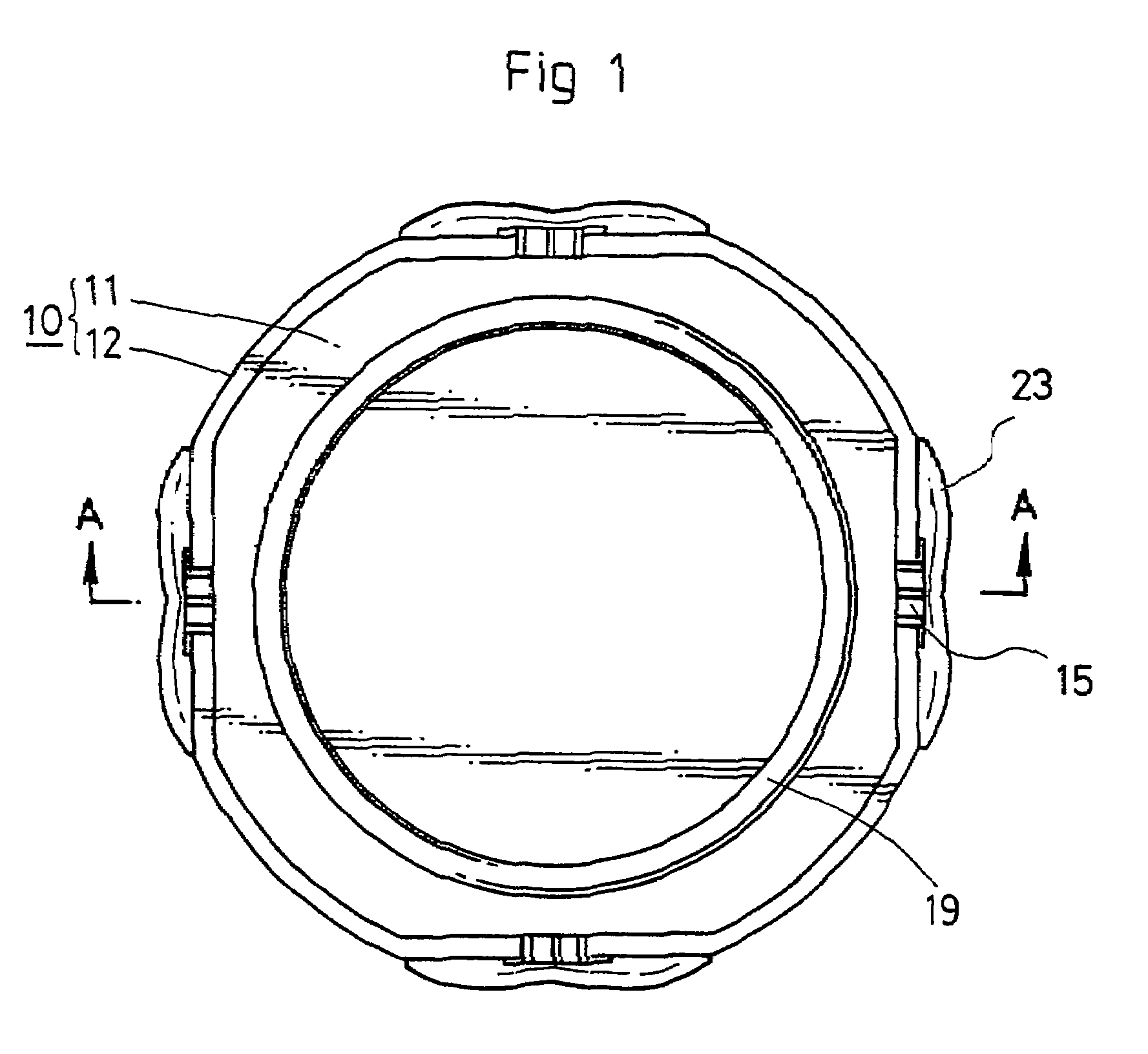 Multi-layered container with intermediate lid