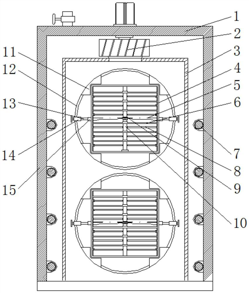 Drying and dewatering device for little fish