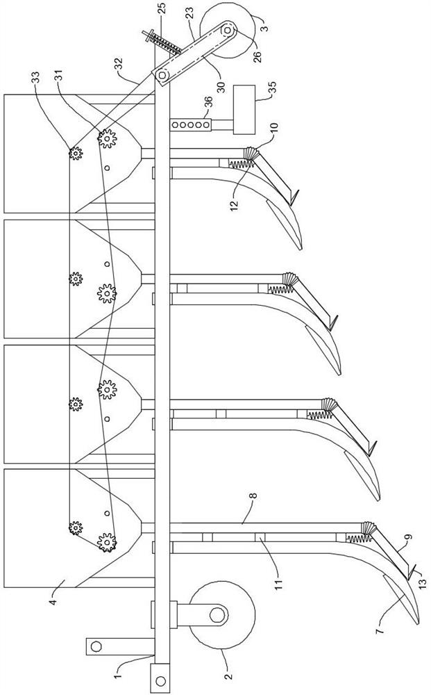 Method and device for applying straws with different fragmentation degrees and decomposition degrees into saline-alkali soil in layered and ex-situ manner