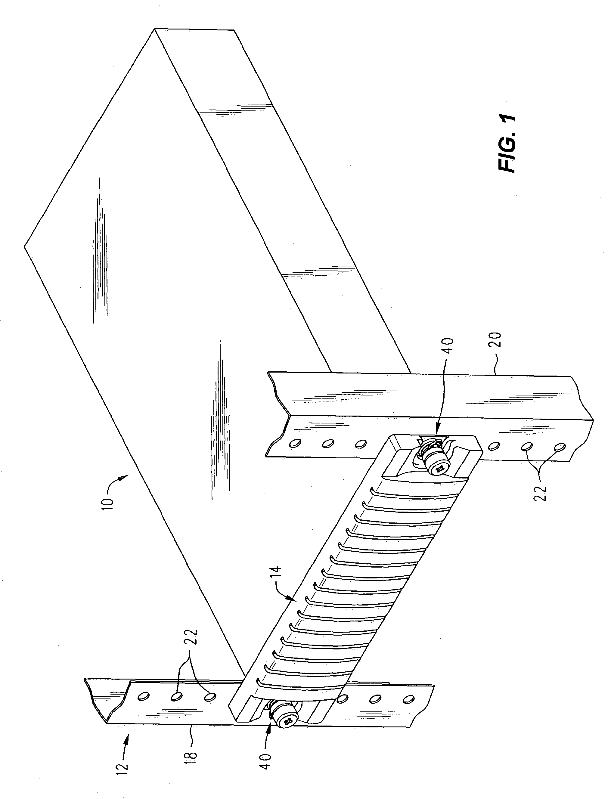 Mounting device for securing an electronic device to an equipment rack