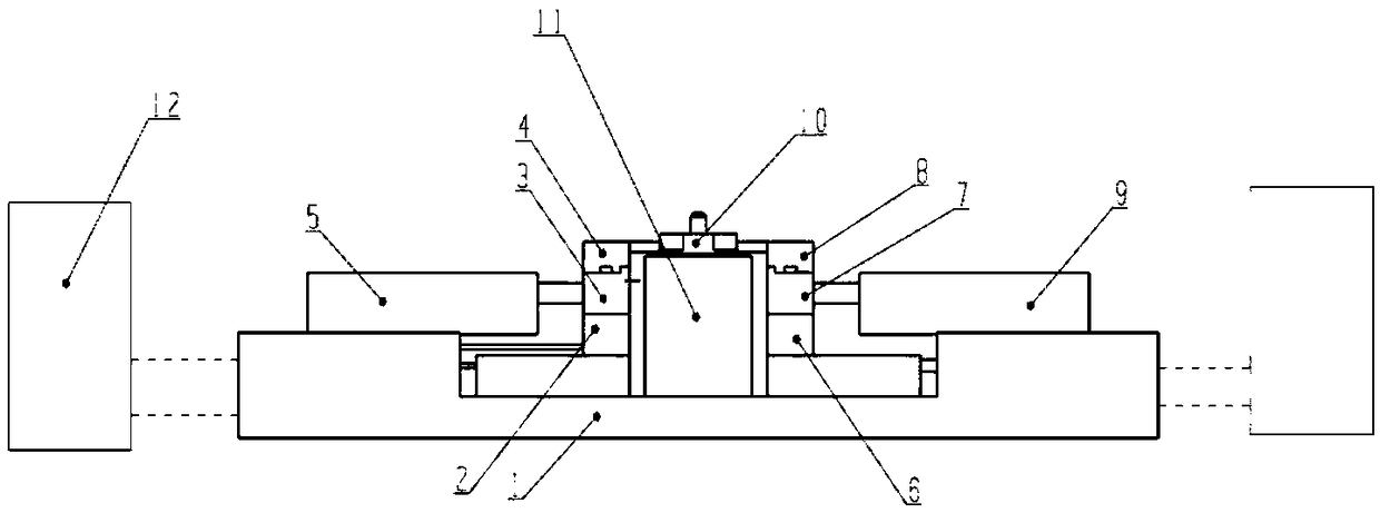 Automatic clamping universal device for accurate testing of microwave module