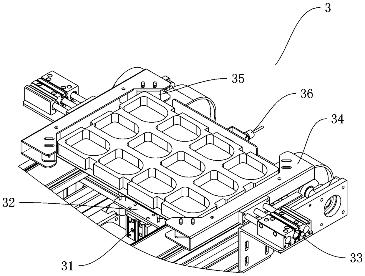 Automatic charging tray feeding system