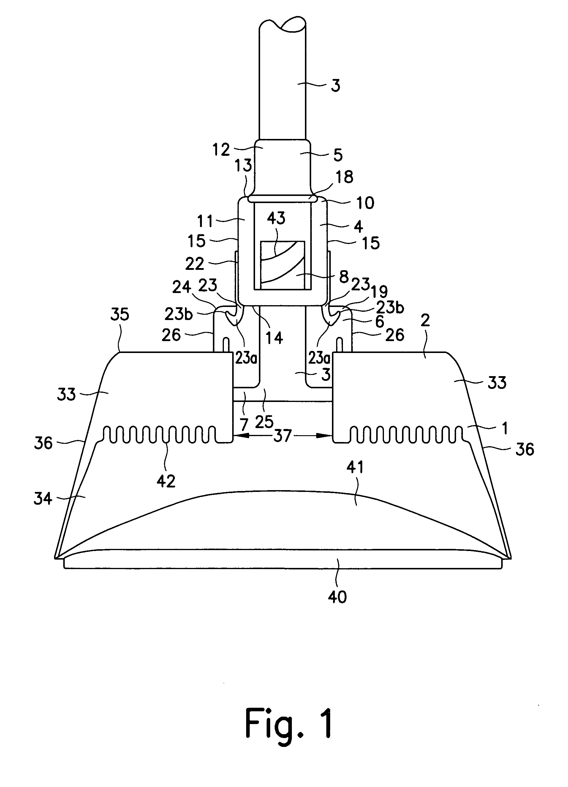 Dustpan with a latching mechanism