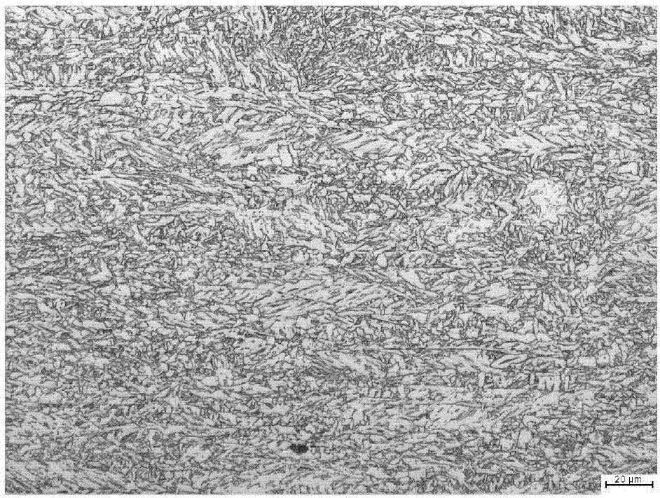 Thick-wall large-diameter high-grade pipeline steel for increasing low-temperature toughness and manufacturing method thereof