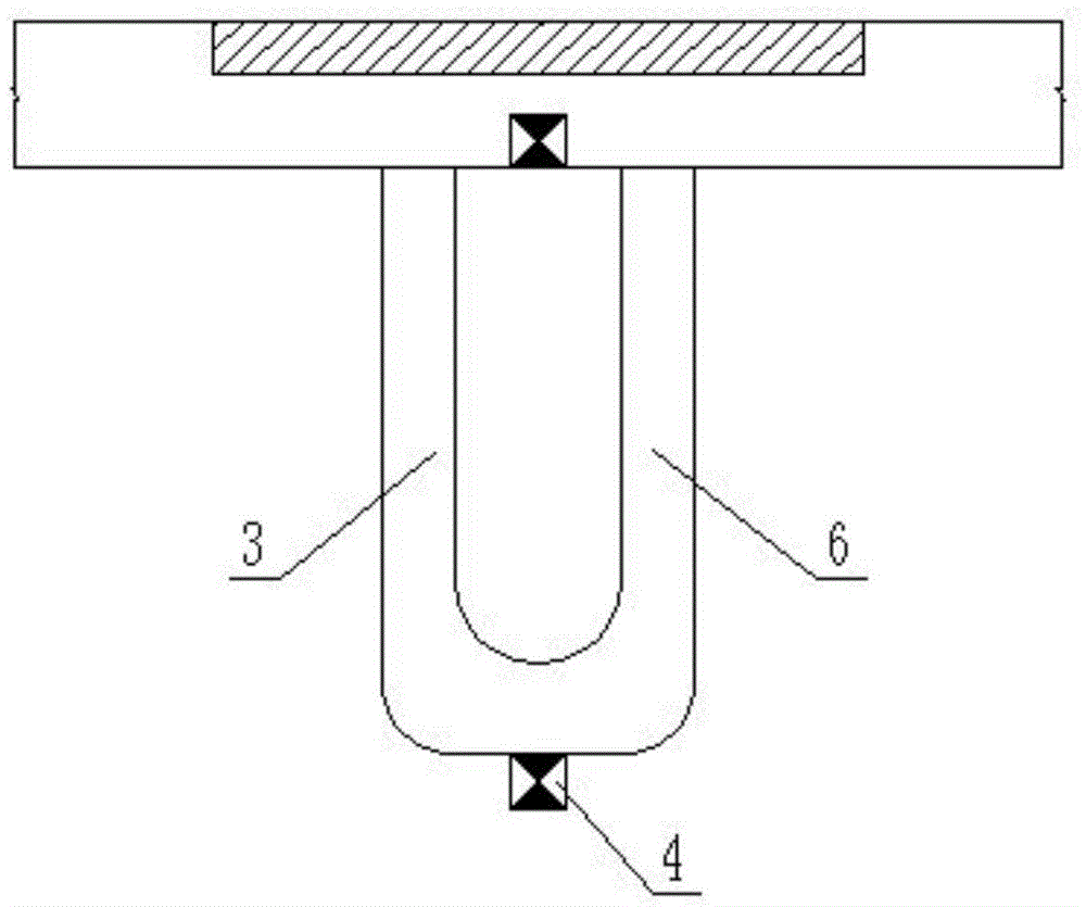 A trackless mining method for gently inclined ore veins using the out-of-vein chute ore extraction system as a ramp